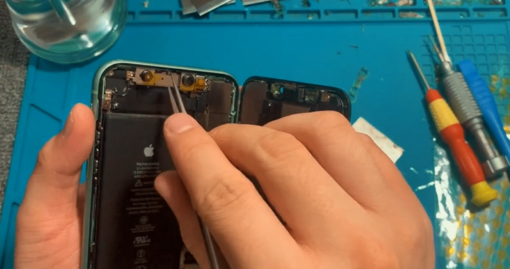 iPhone 11 Screen