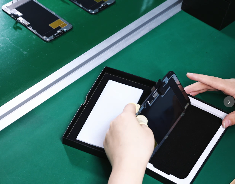 iPhone Screen Manufacturer