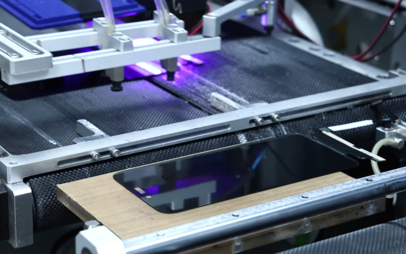  iPhone Screen Manufacturer