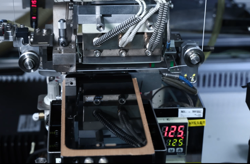  iPhone Screen Manufacturer